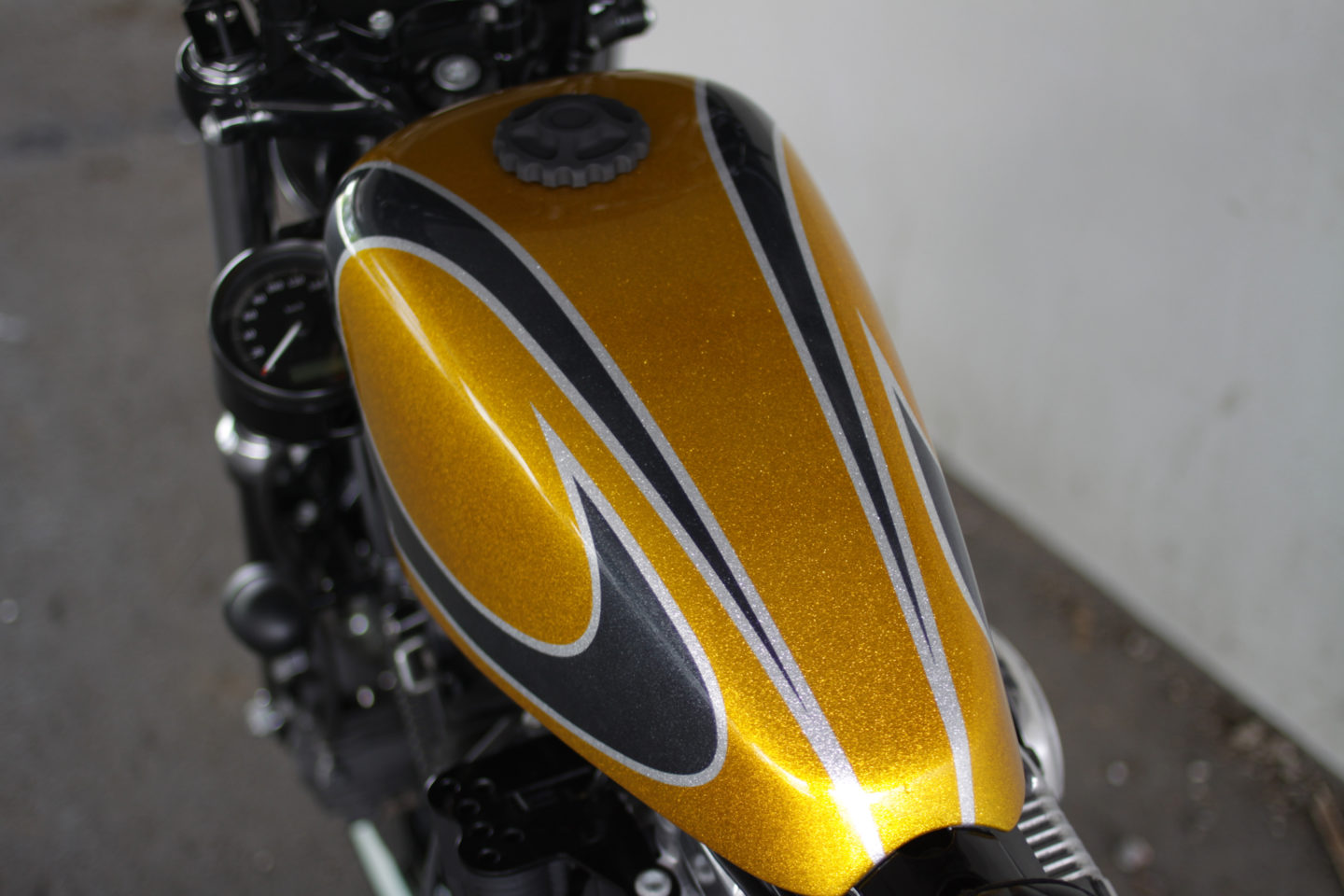 SPORTSTER CUSTOM SP-44