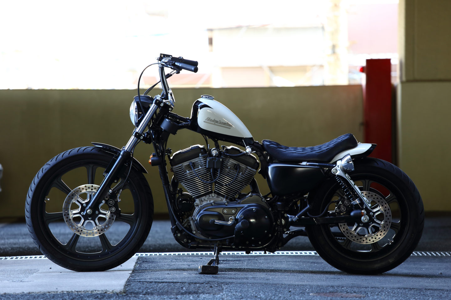 SPORTSTER CUSTOM SP-64